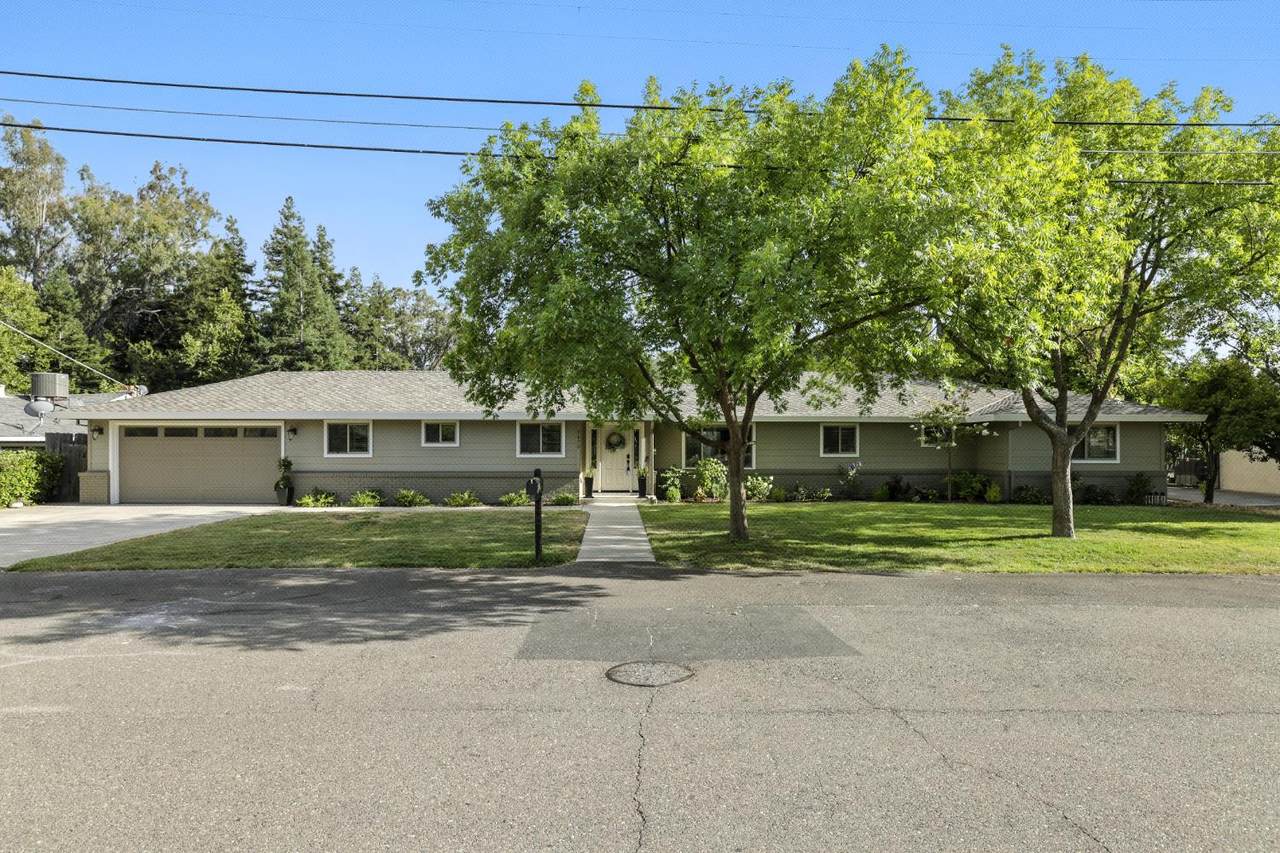 2870 Joseph Avenue - Photo 1