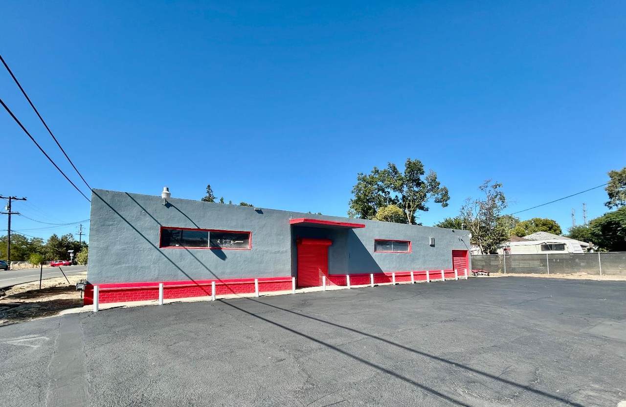 1967 Sunrise Avenue - Photo 1