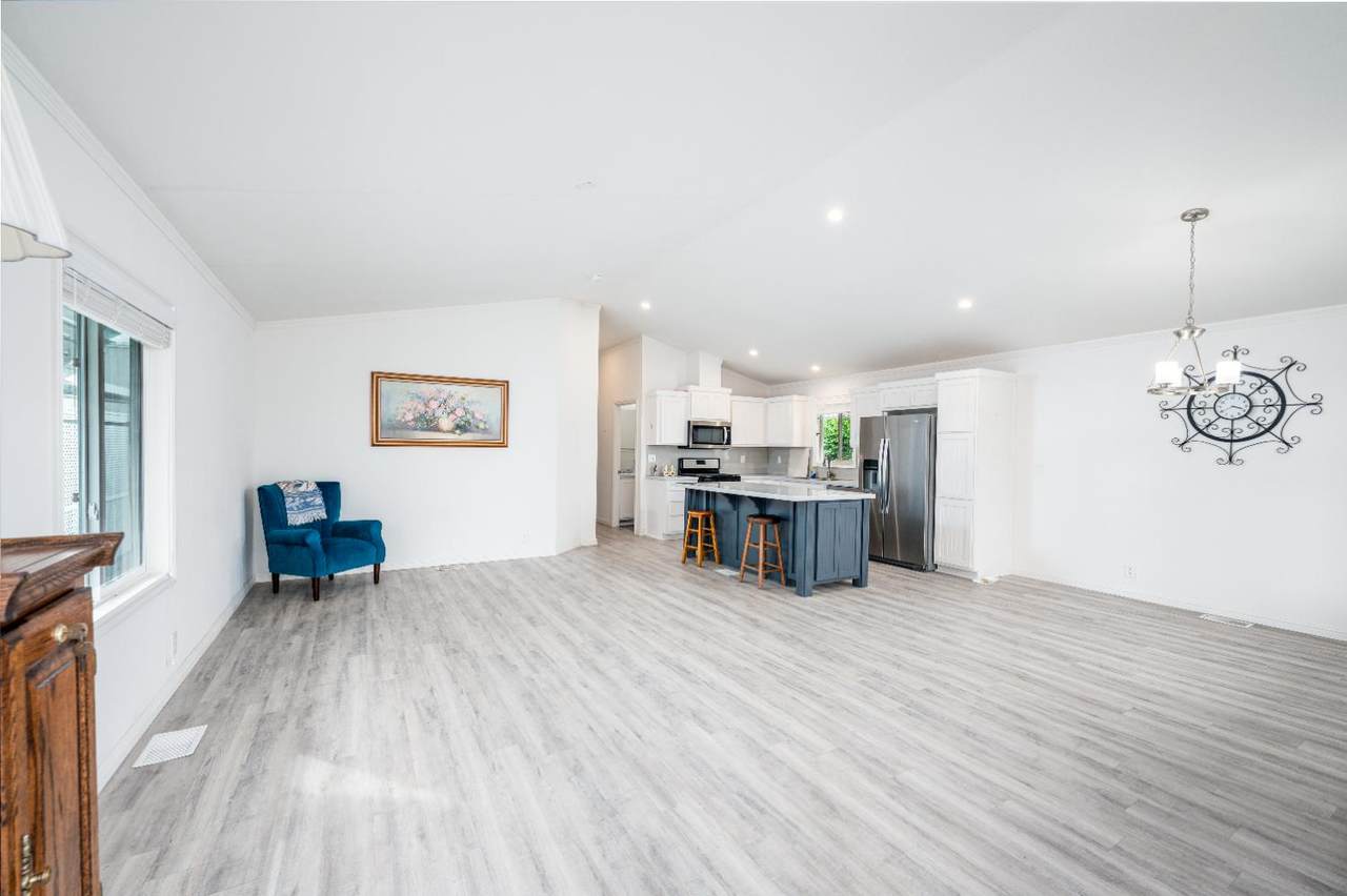 604 Pringle Avenue - Photo 1