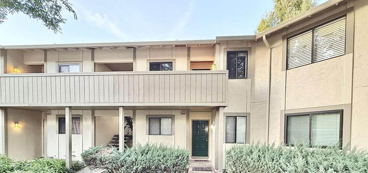 1087 Abbott Avenue - Photo 1