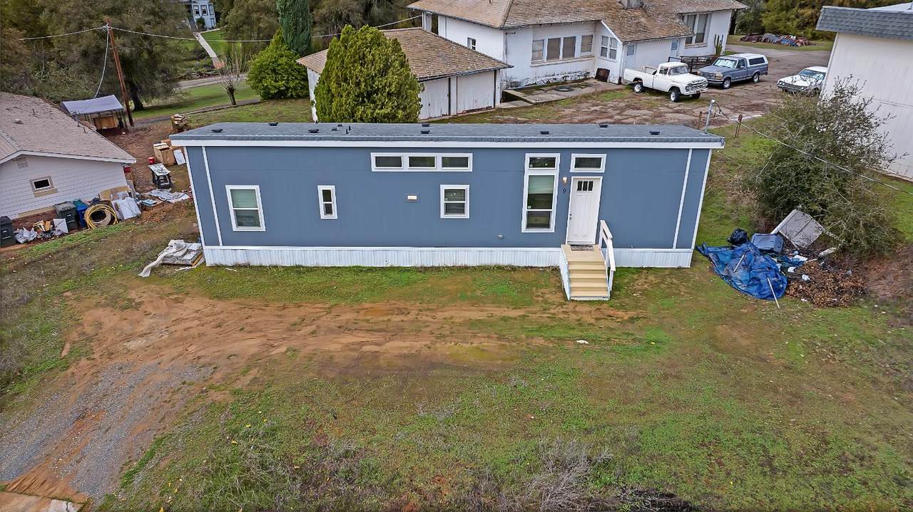 9 Raggio Road - Photo 1