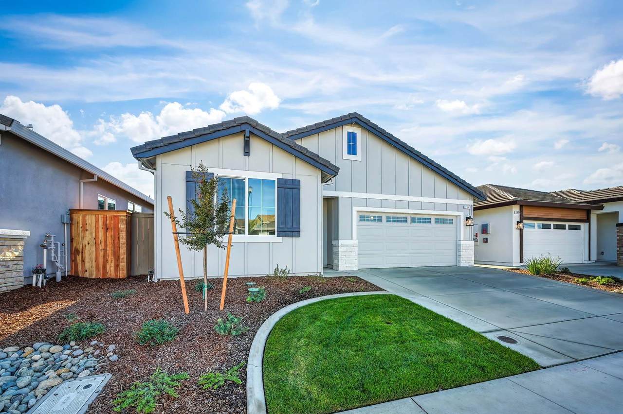 1104 Mallory Ridge Street - Photo 1