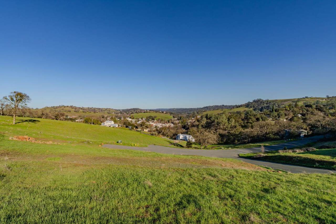 52 David Drive - Photo 1