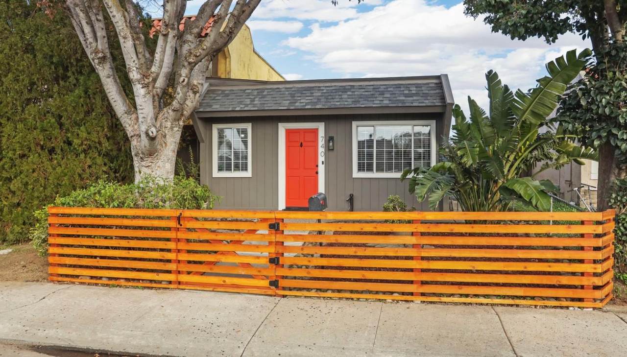 740 Sequoia Boulevard - Photo 1