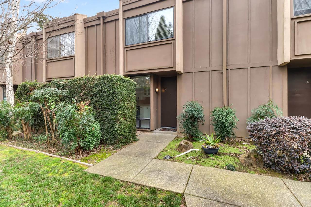 2224 Woodside Lane - Photo 1