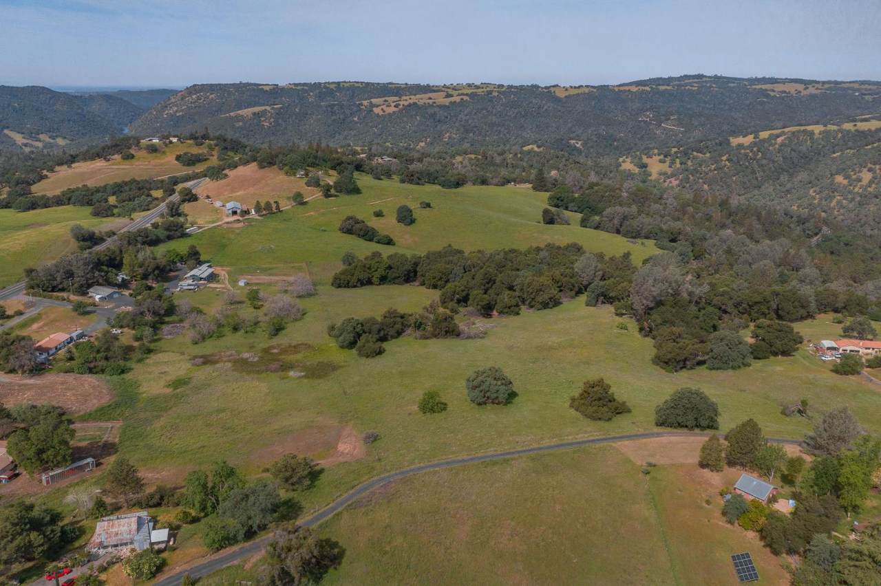 165 Sunshine Lane - Photo 1