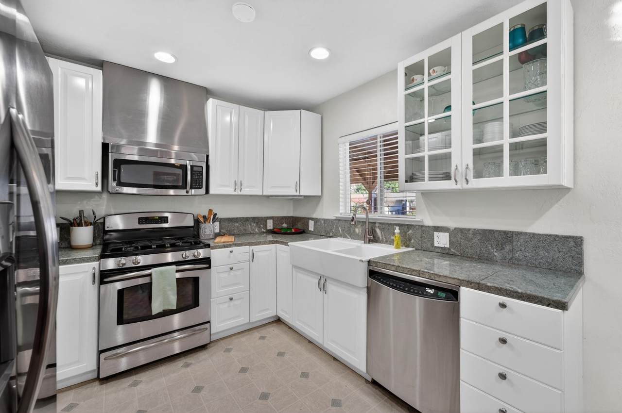 1544 Alabama Avenue - Photo 1