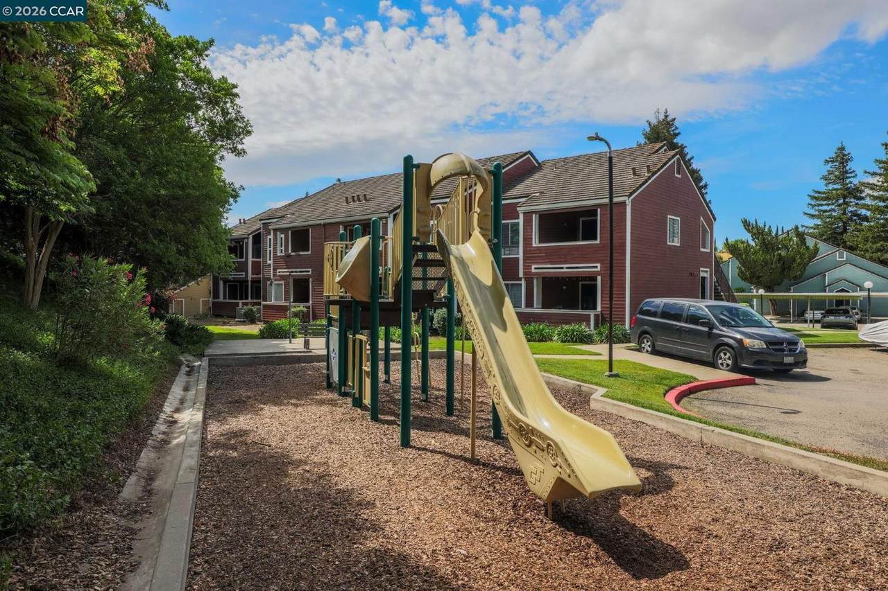 https://bt-photos.global.ssl.fastly.net/sacramento/1280_boomver_3_561052725-2.jpg