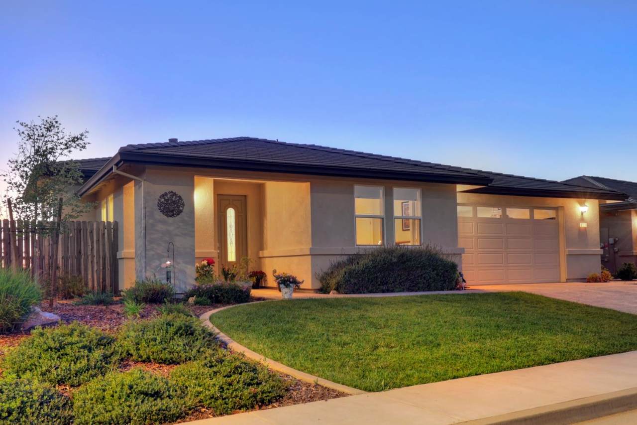 2126 Thomas Drive - Photo 1