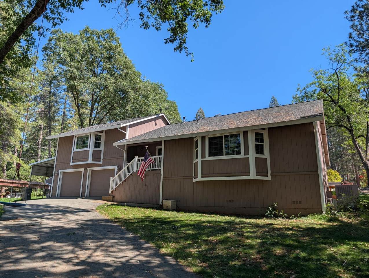 10388 Kenwood Drive - Photo 1