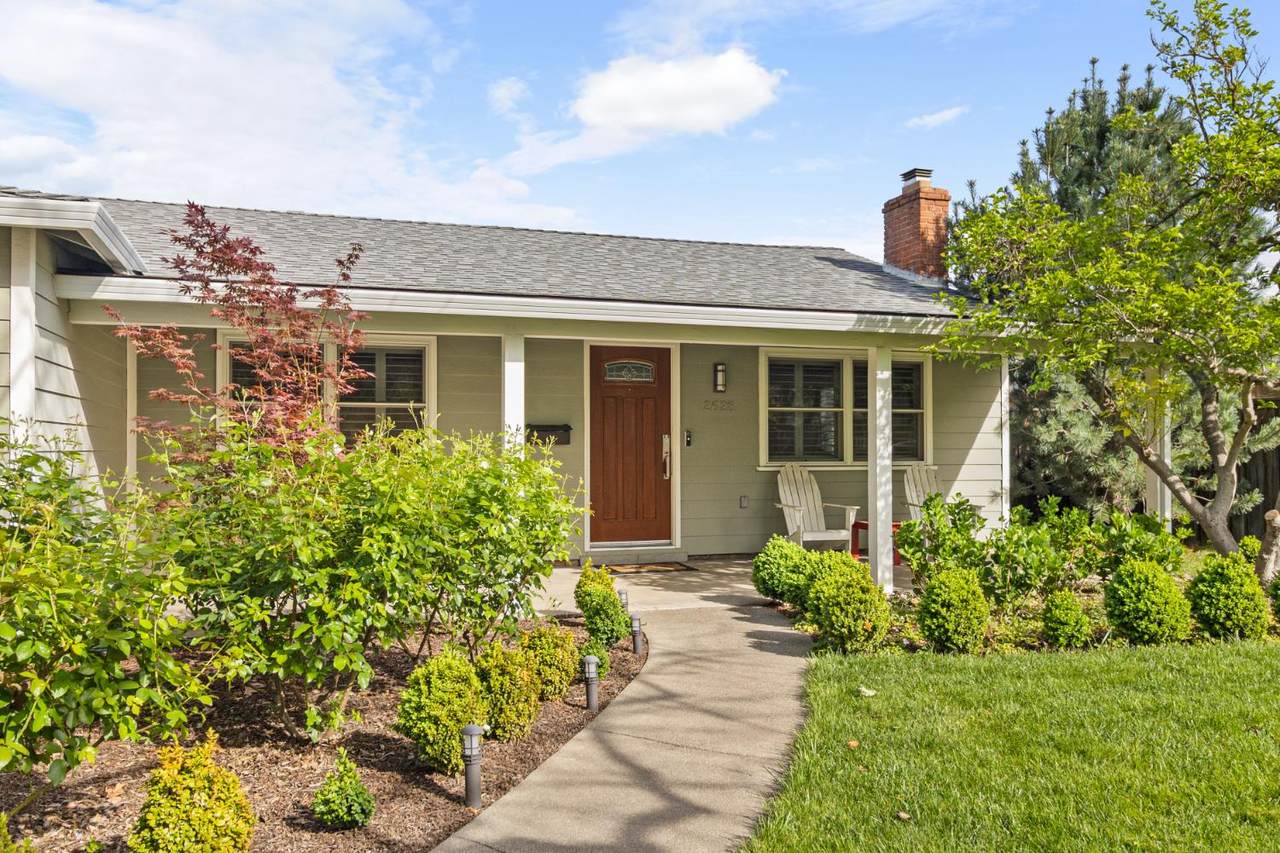 https://bt-photos.global.ssl.fastly.net/sacramento/1280_boomver_2_561061409-2.jpg