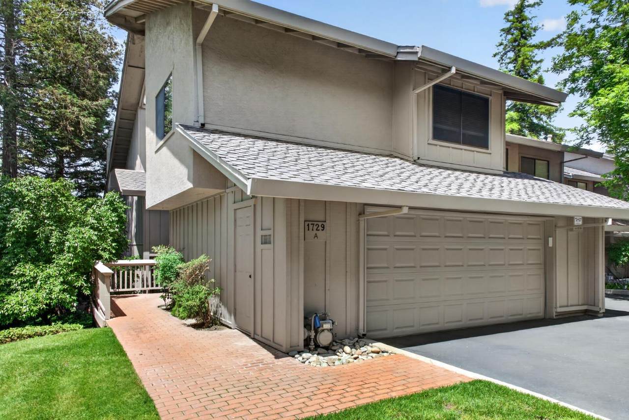 1729 Edgebrook Drive - Photo 1
