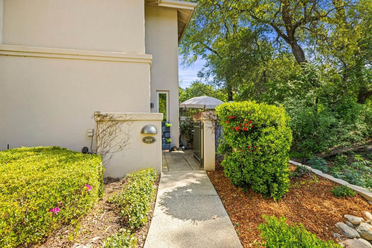 11290 Stanford Court Lane - Photo 1