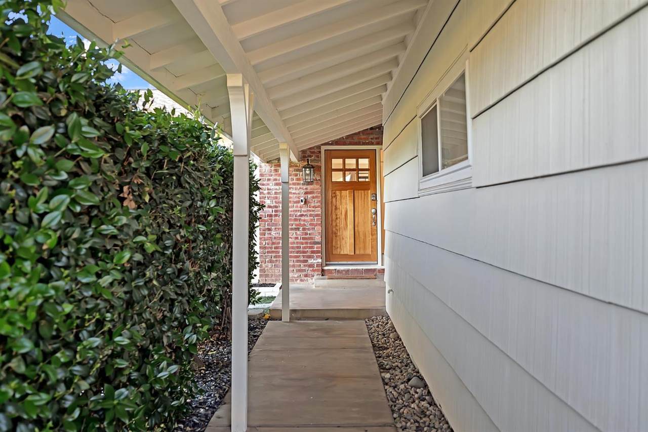 https://bt-photos.global.ssl.fastly.net/sacramento/1280_boomver_2_561096392-2.jpg