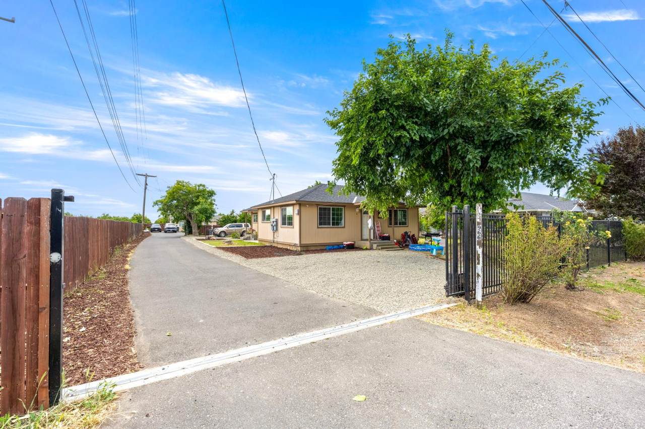 https://bt-photos.global.ssl.fastly.net/sacramento/1280_boomver_2_561103423-2.jpg