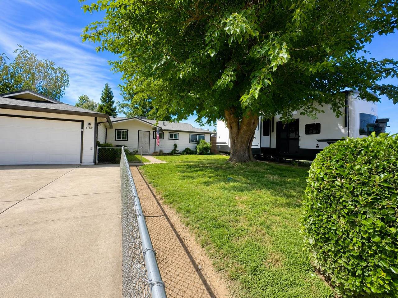 https://bt-photos.global.ssl.fastly.net/sacramento/1280_boomver_2_561170155-2.jpg