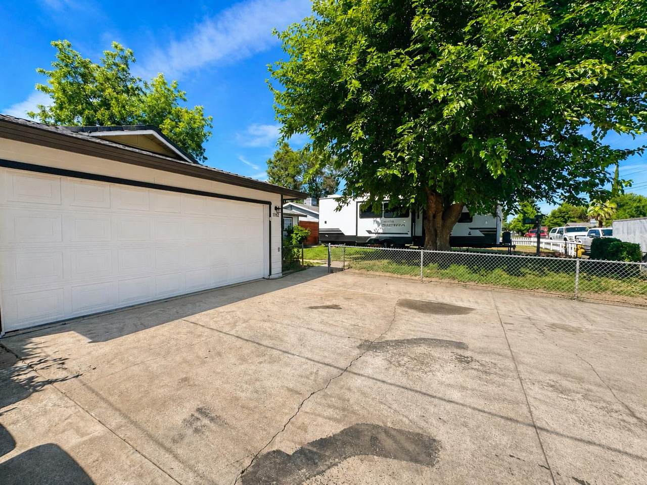 https://bt-photos.global.ssl.fastly.net/sacramento/1280_boomver_2_561170155-2.jpg
