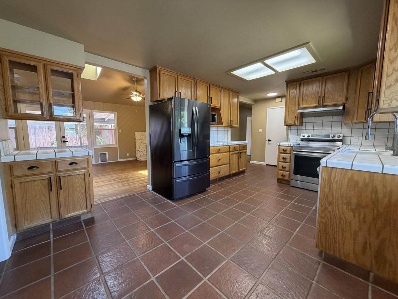 https://bt-photos.global.ssl.fastly.net/sacramento/1280_boomver_2_561170800-2.jpg