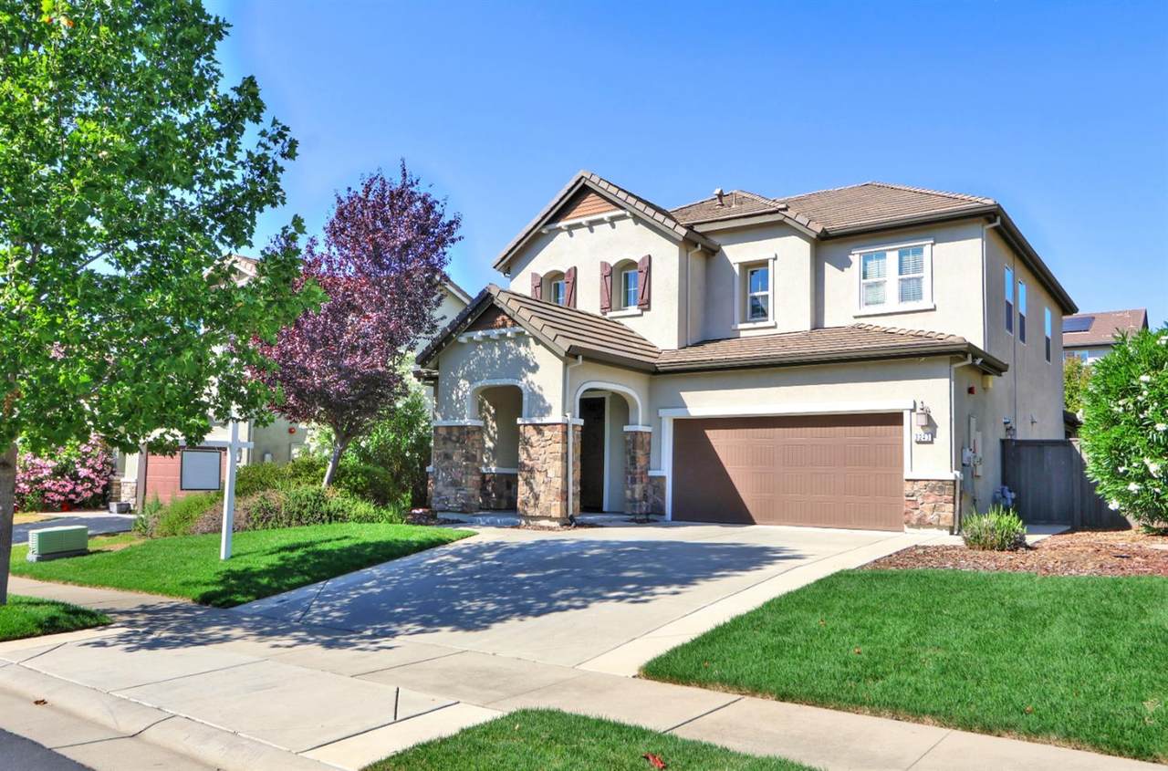 3243 Haskell Way - Photo 1