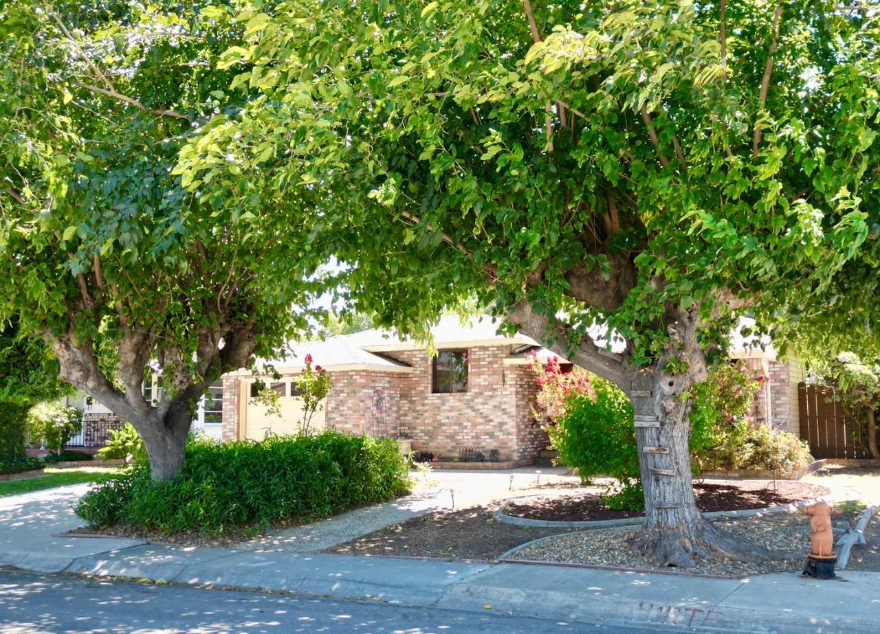 https://bt-photos.global.ssl.fastly.net/sacramento/1280_boomver_2_561200888-2.jpg