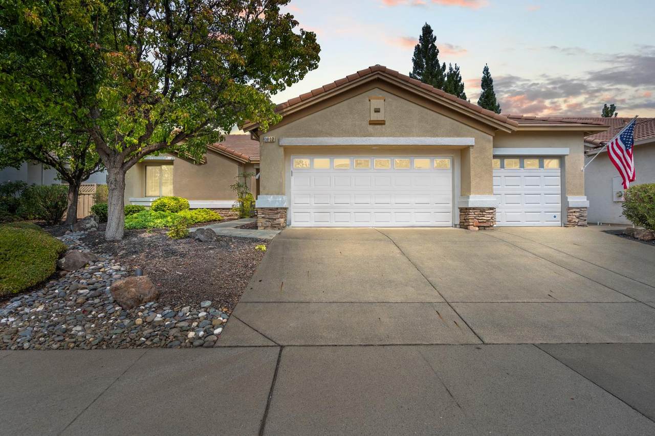 1802 Monument Drive - Photo 1