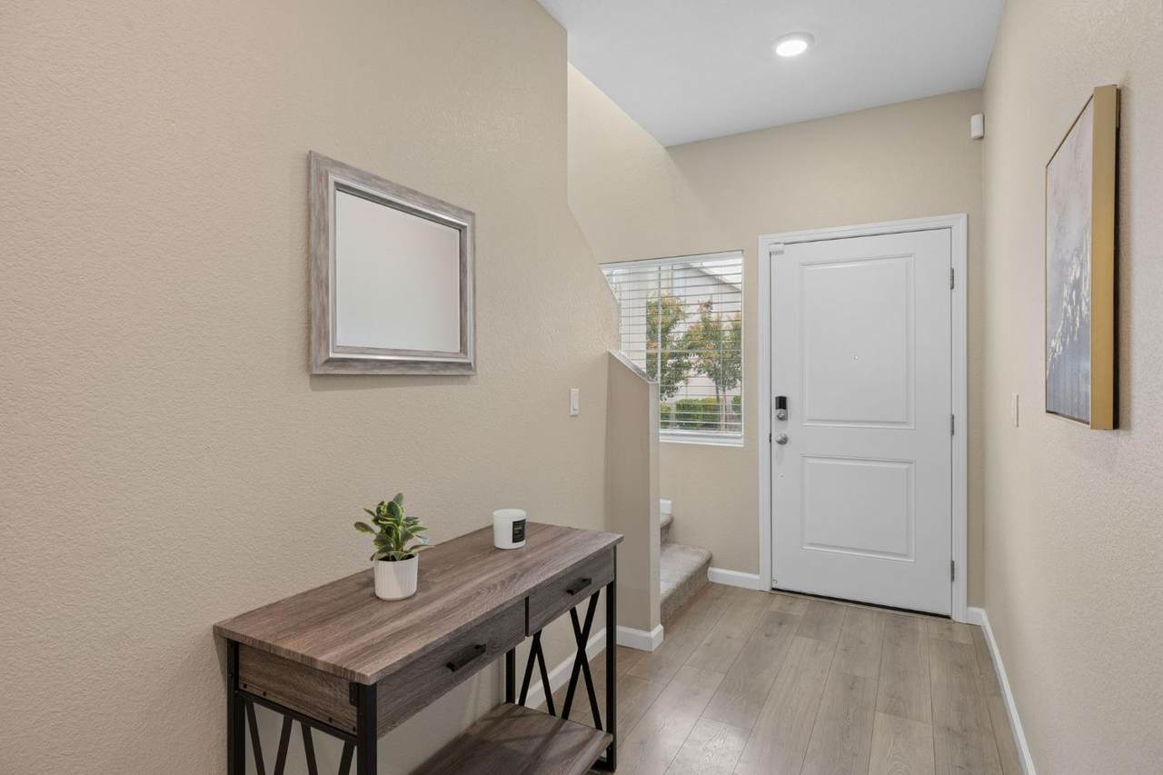 https://bt-photos.global.ssl.fastly.net/sacramento/1280_boomver_2_561214365-2.jpg