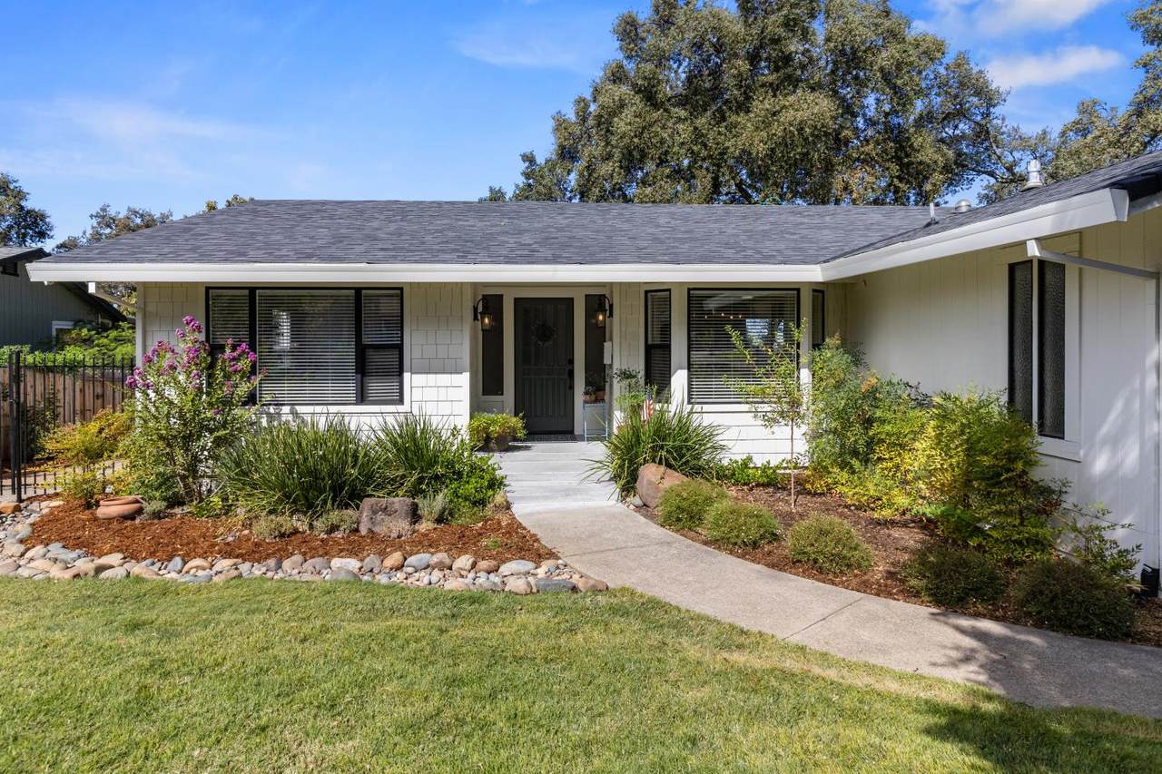 https://bt-photos.global.ssl.fastly.net/sacramento/1280_boomver_2_561215252-2.jpg