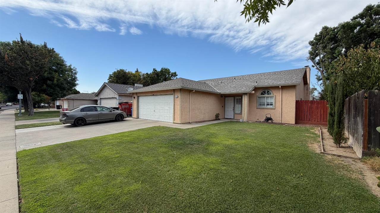 3405 Penny Lane - Photo 1