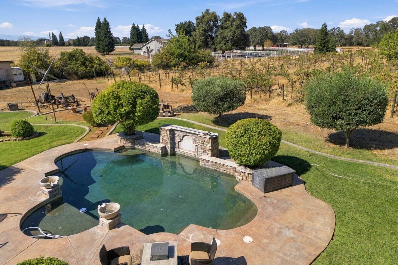 https://bt-photos.global.ssl.fastly.net/sacramento/orig_boomver_2_561228276-2.jpg