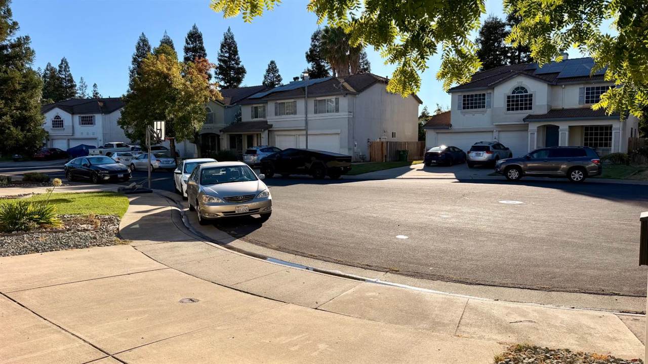 https://bt-photos.global.ssl.fastly.net/sacramento/1280_boomver_2_561229545-2.jpg