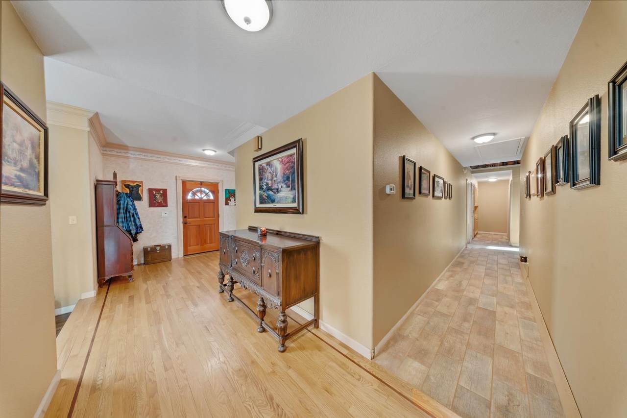 https://bt-photos.global.ssl.fastly.net/sacramento/1280_boomver_2_561229592-2.jpg
