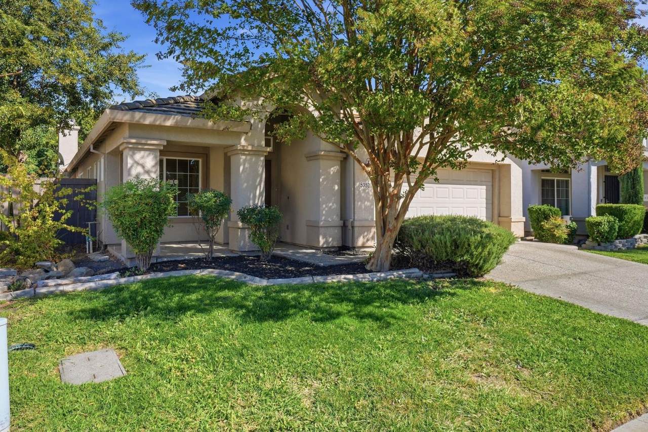 5352 Buckwood Way - Photo 1
