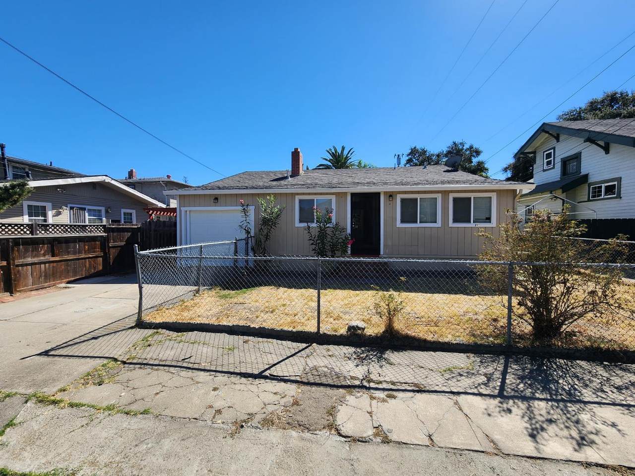 820 Park Street - Photo 1