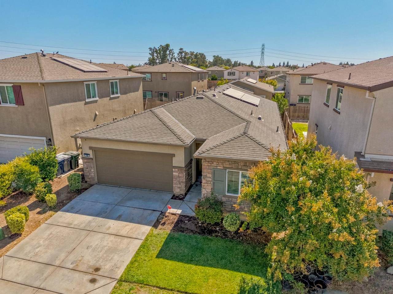 638 Phelps Drive - Photo 1