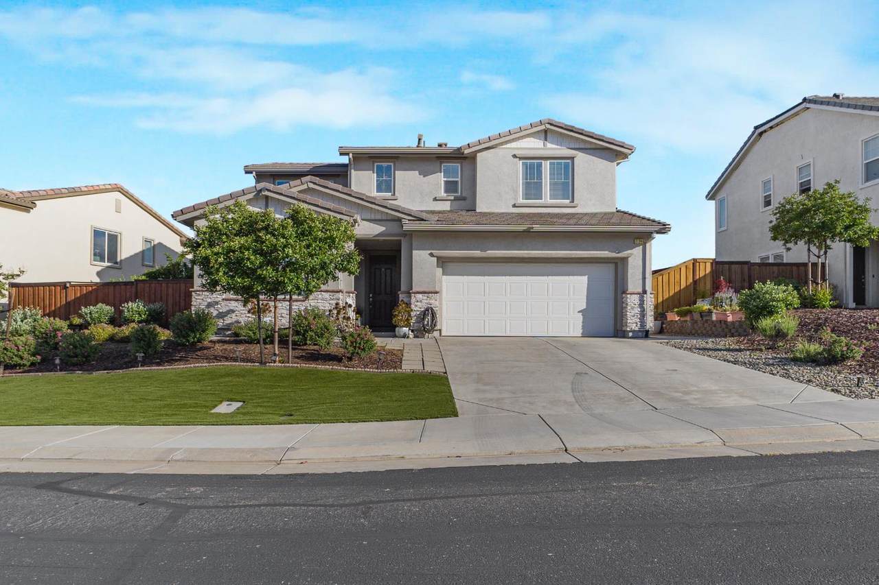 21244 Grapevine Drive - Photo 1