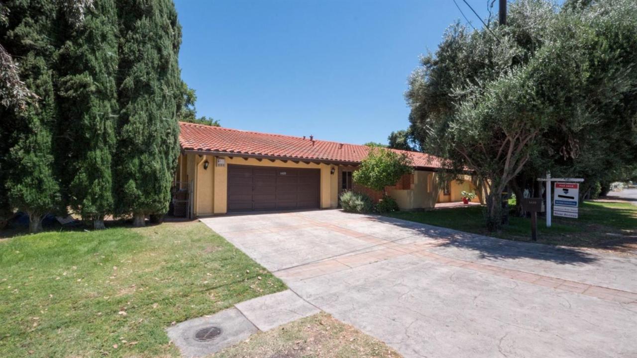 1439 River Road - Photo 1