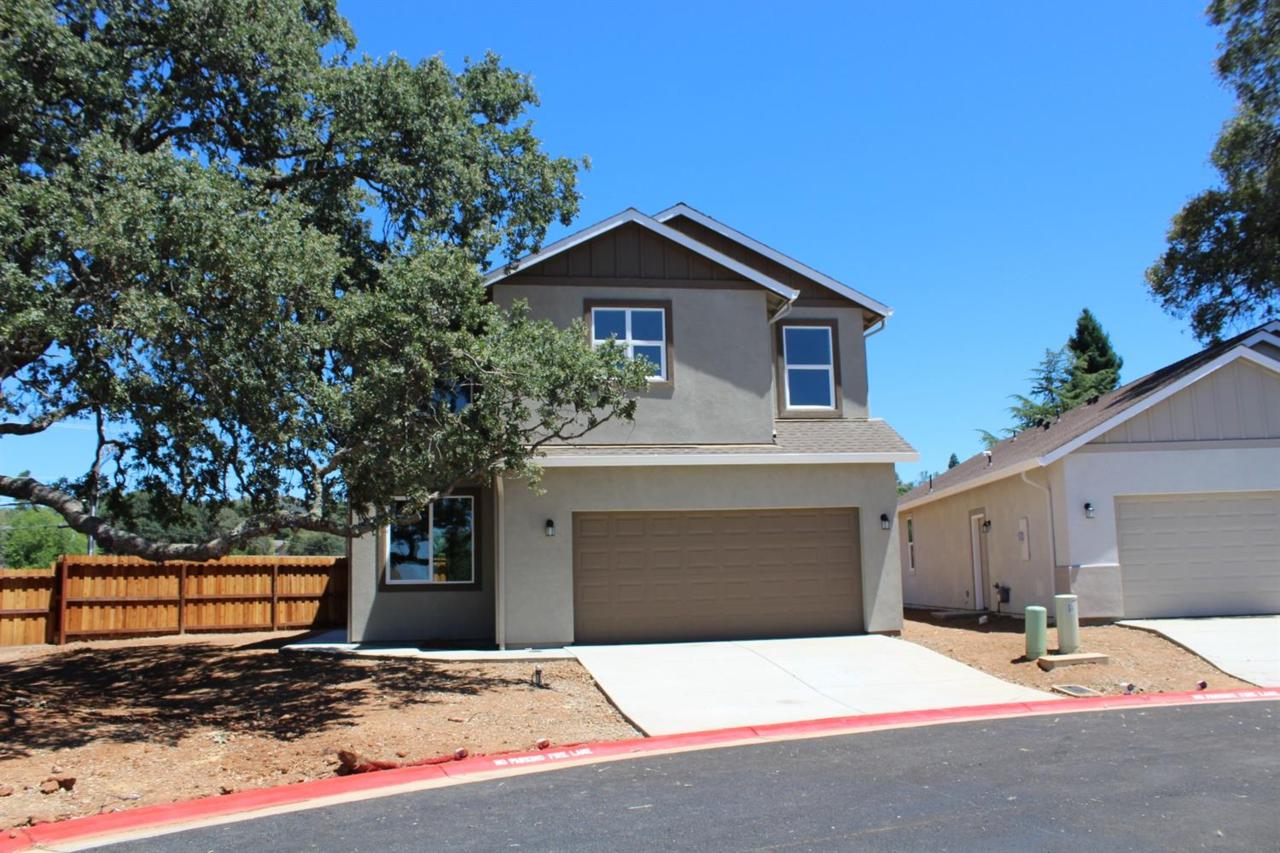 639 Jardin Court - Photo 1