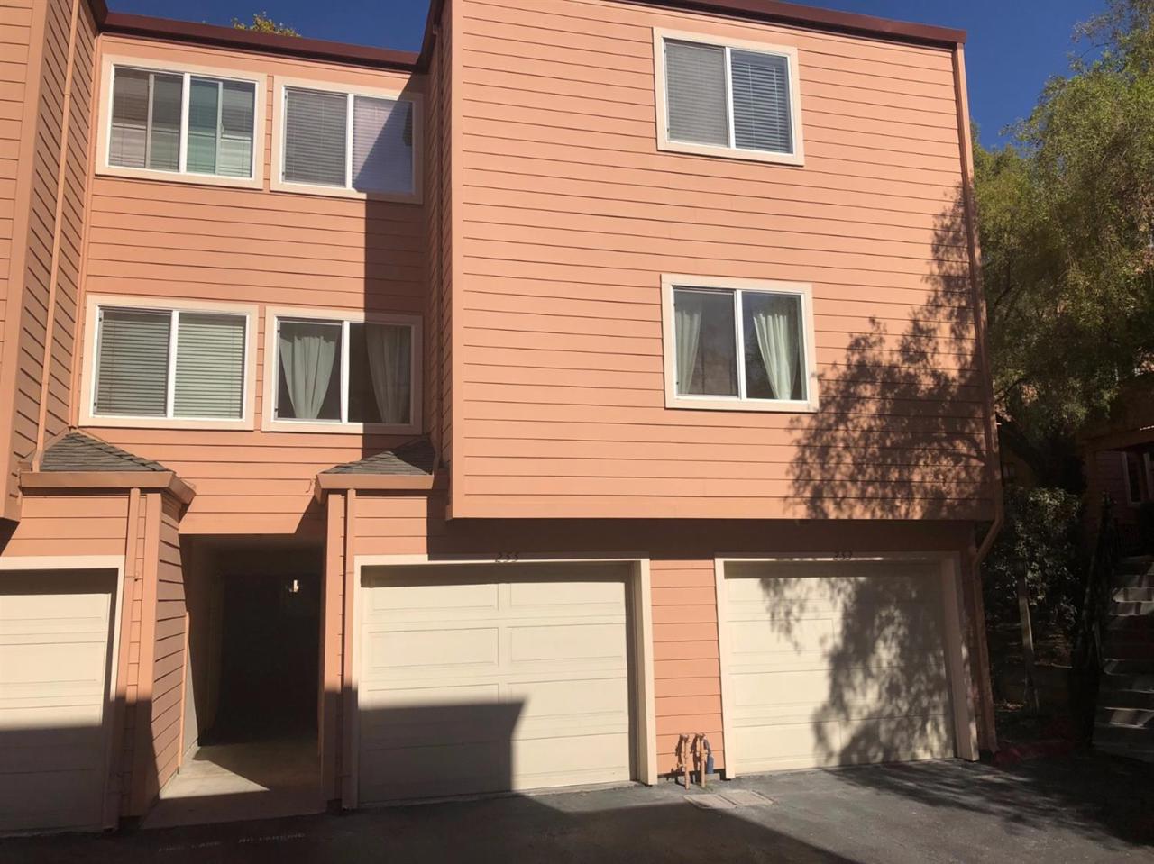 253 Sumba Court - Photo 1