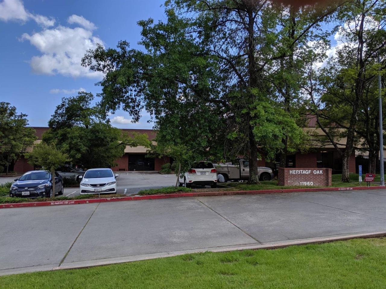 11960-17 Heritage Oaks Place - Photo 1