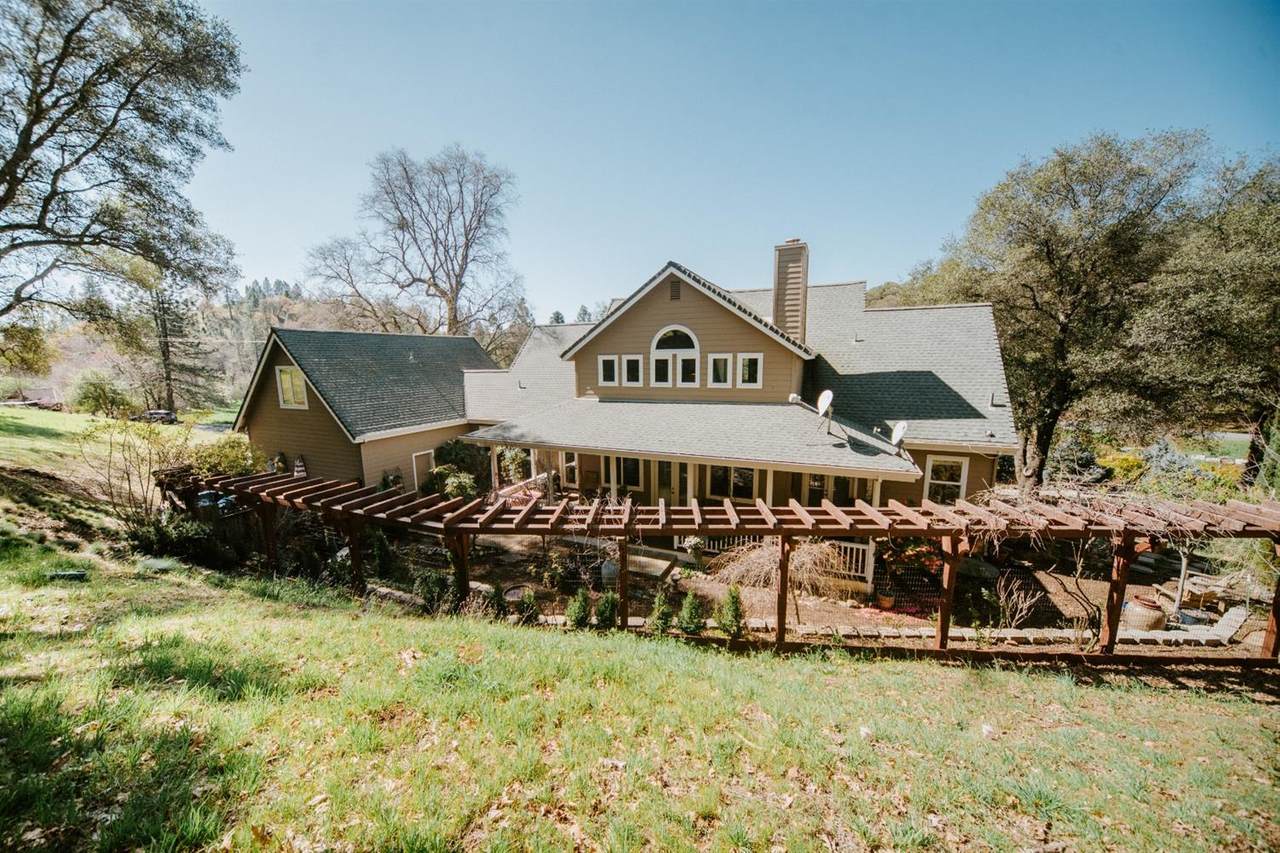 19314 Victoria Drive - Photo 1