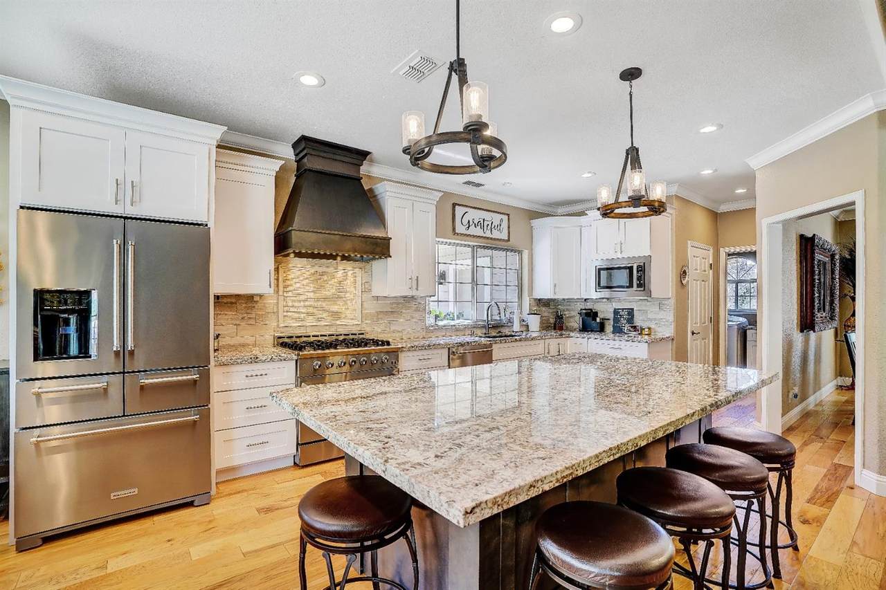 2930 Escondito Circle - Photo 1