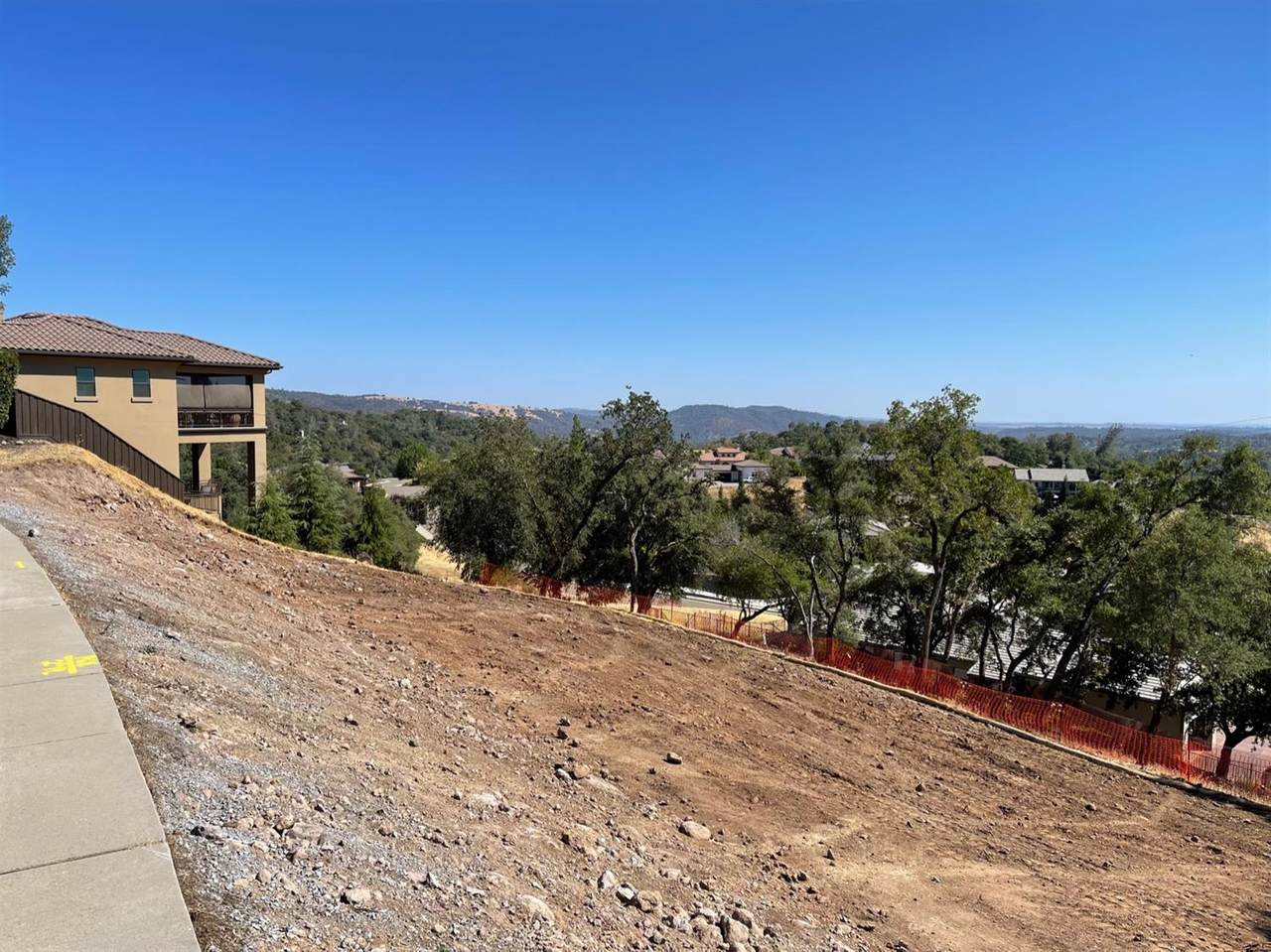1635 Ridgeview Circle - Photo 1