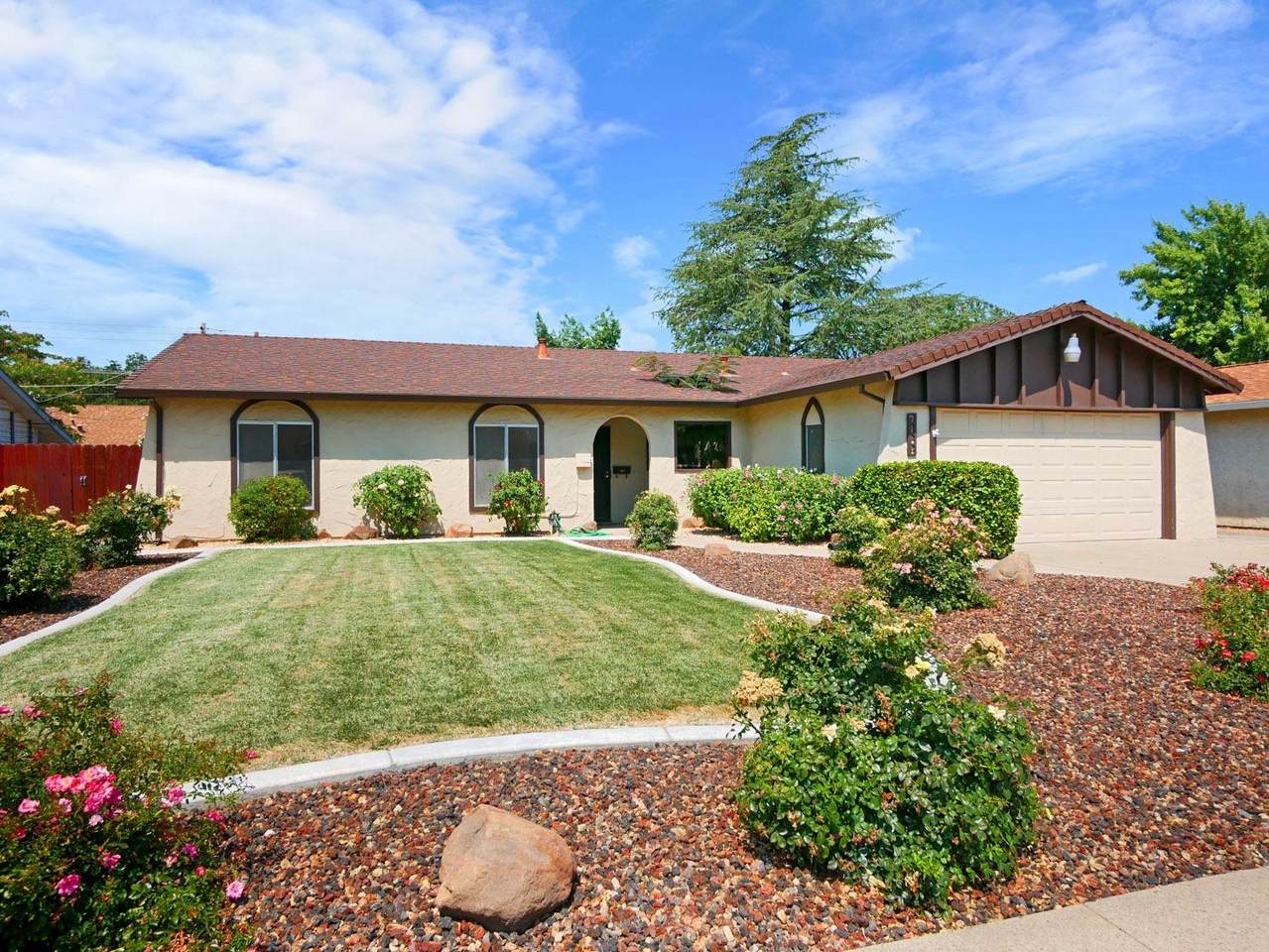 7133 Circlet Way - Photo 1