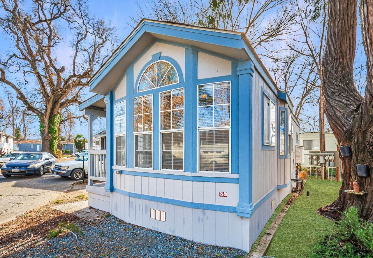 220 Robin Street - Photo 1