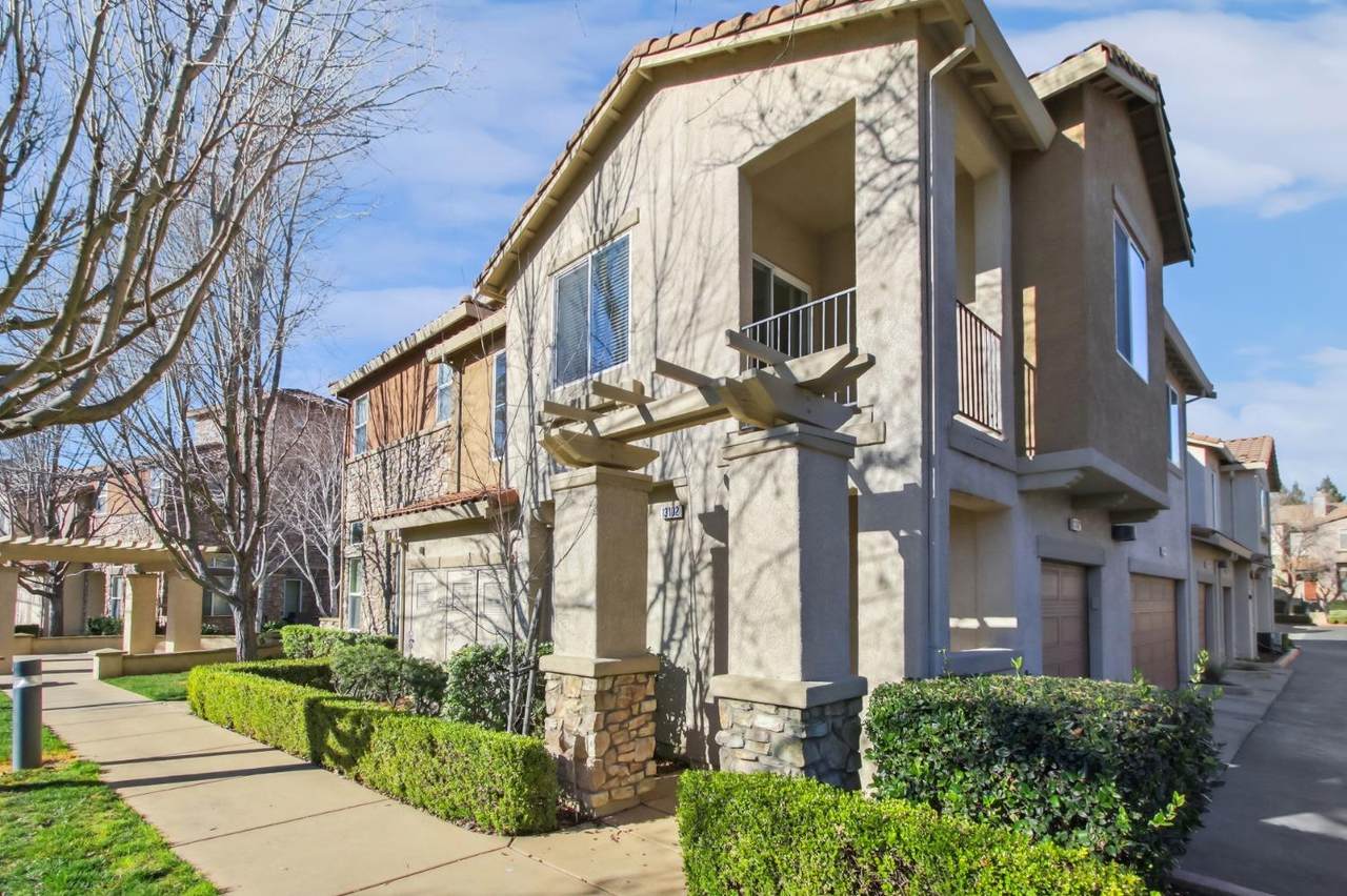 2580 El Camino Avenue - Photo 1