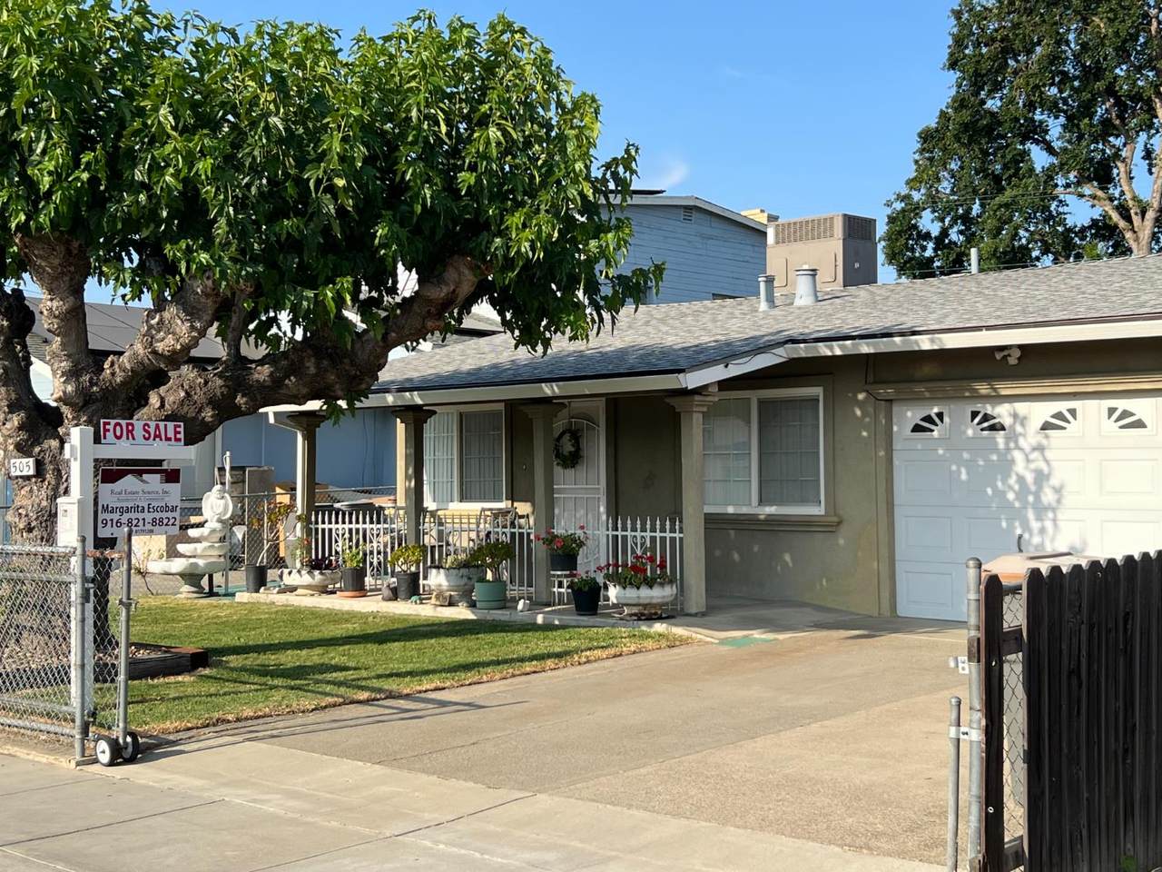 505 Poplar Avenue - Photo 1