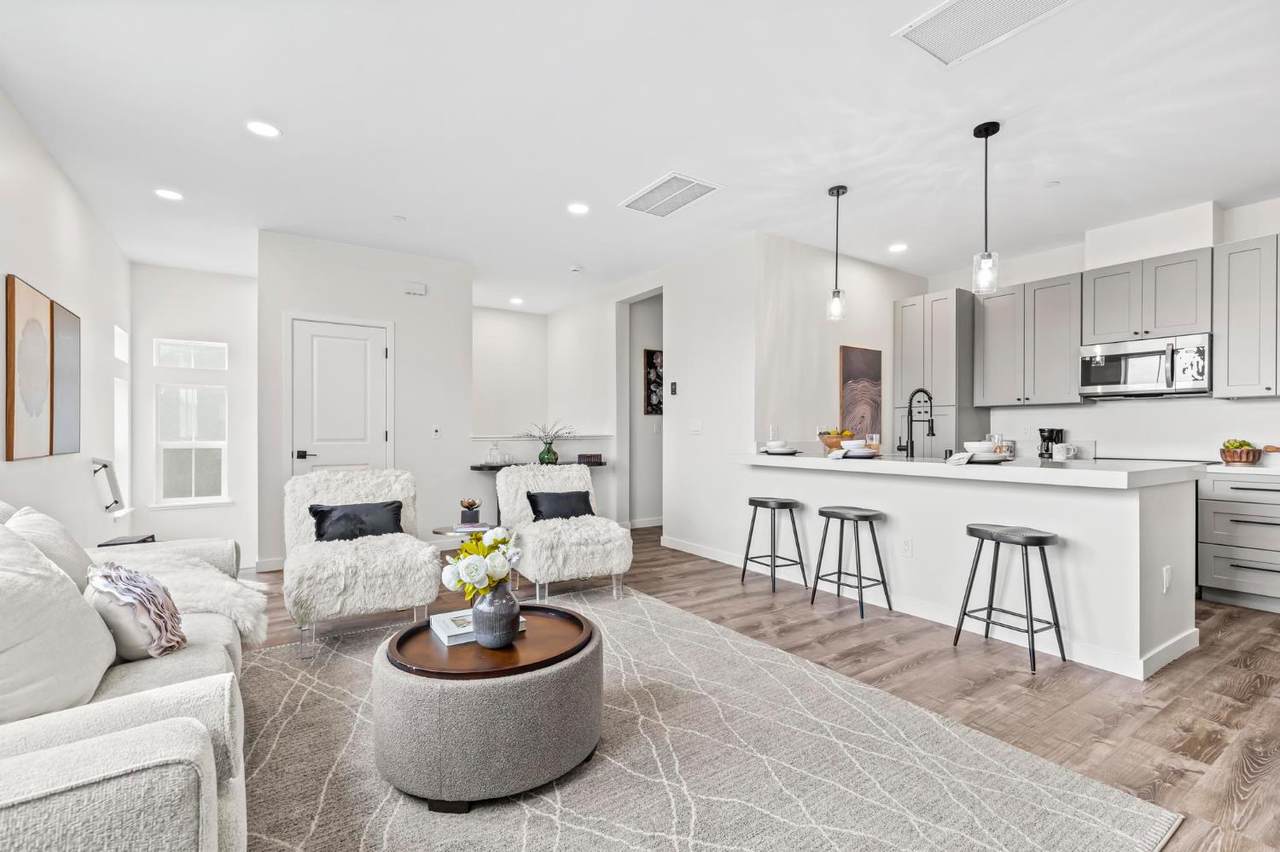 183 Park Circle - Photo 1