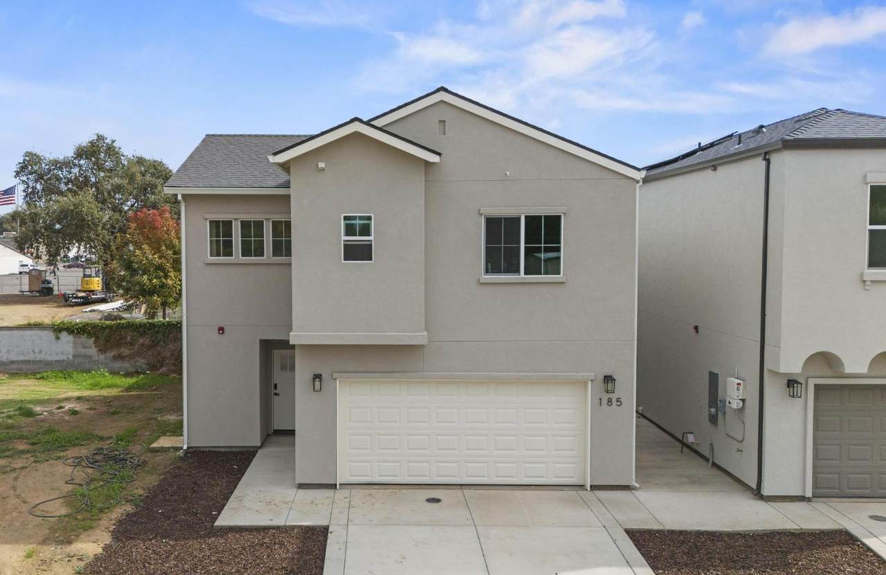 185 Park Circle - Photo 1
