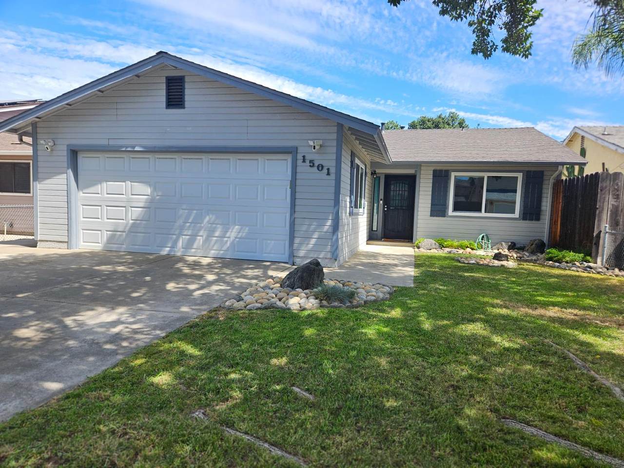 1501 Millie Place - Photo 1