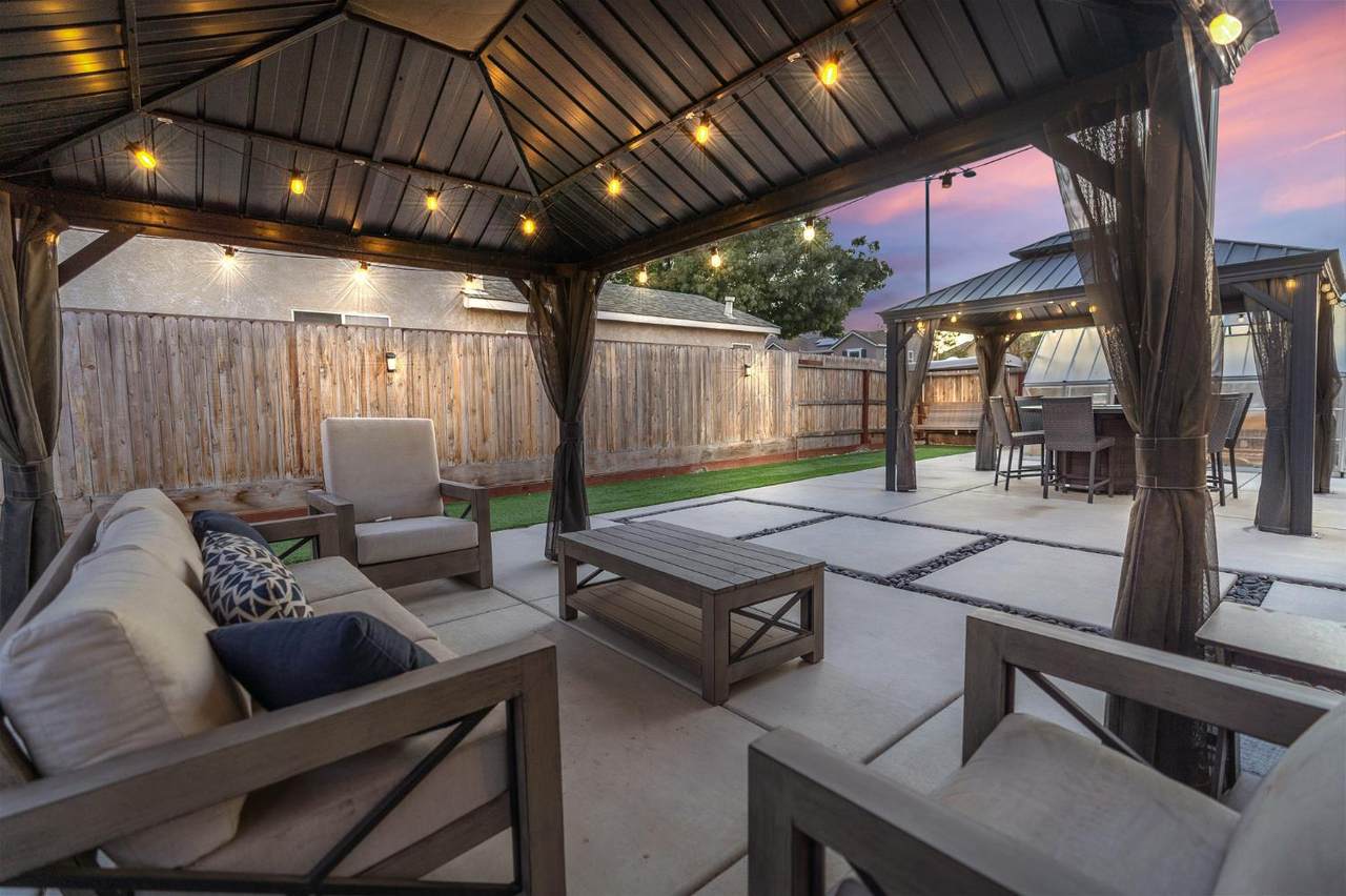 1437 Thomas Street - Photo 1